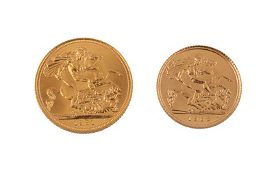 Lot 238 - An Elizabeth II gold full sovereign dated 1981 and half sovereign 1982