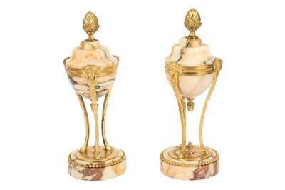 Lot 208 - A PAIR OF CONTINENTAL GILT METAL AND MARBLE SIDE URNS, 20TH CENTURY