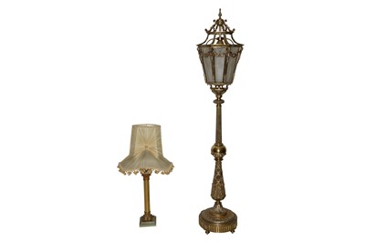 Lot 135 - A LARGE 20TH CENTURY BRASS LANTERN STANDARD LAMP