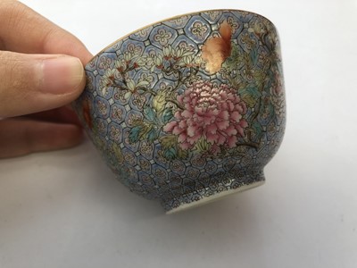 Lot 622 - A CHINESE FAMILLE ROSE 'FLOWER' FUP.