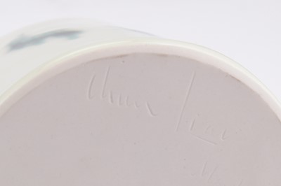 Lot 290 - CHUN LIAO , TAIWAN, b. 1969) a porcelain bowl