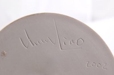 Lot 290 - CHUN LIAO , TAIWAN, b. 1969) a porcelain bowl