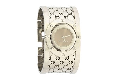 Lot 1346 - Gucci Twirl Collection Bracelet Watch