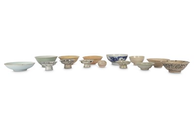 Lot 423 - A GROUP OF CHINESE PORCELAIN