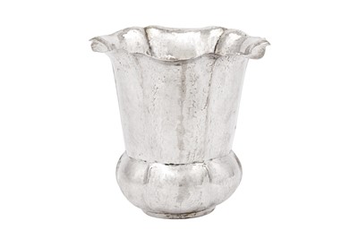 Lot 145 - A mid-20th century Italian 800 standard silver vase, Brindisi 1944-68 stamped Battuto A Mano