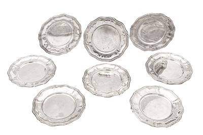 Lot 139 - A set of mid-20th century Italian 800 standard silver dessert and side plates, Alessandria 1944-68 by Gianni Pietrasanta and Co (reg. 1941)