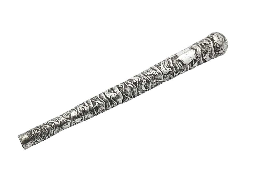 Lot 166 - An early 20th century Anglo – Indian unmarked silver parasol handle, Lucknow circa 1910