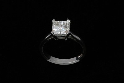 Lot 1300 - A diamond single-stone ring
