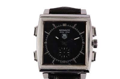 Lot 265 - TAG HEUER.