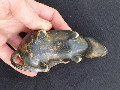 Lot 225 - A CHINESE GOLD-SPLASHED SILVER AND BRONZE INLAID BRONZE 'RAT' PAPERWEIGHT.