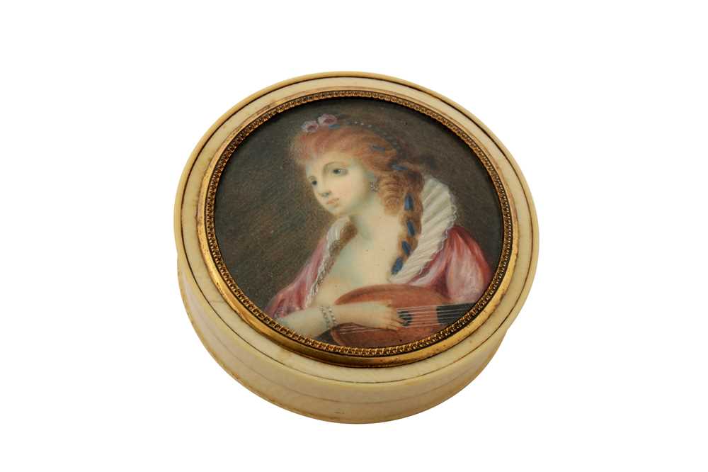 Lot 118 - A late 18th / early 19th century French portrait miniature set ivory and tortoiseshell snuff box, circa 1800
