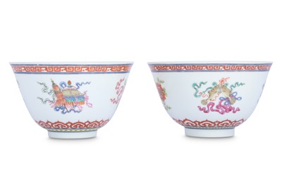 Lot 293 - A PAIR OF CHINESE FAMILLE ROSE 'BAJIXIANG' CUPS.
