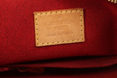 Lot 241 - Louis Vuitton Monogram Sac Coussin GM
