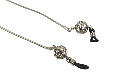 Lot 1209 - Loewe Knot Glasses Chain