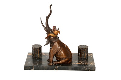 Lot 930 - A LATE 19TH / EARLY 20TH CENTURY AUSTRIAN COLD-PAINTED BRONZE ELEPHANT INKWELL BY FRANZ BERGMAN