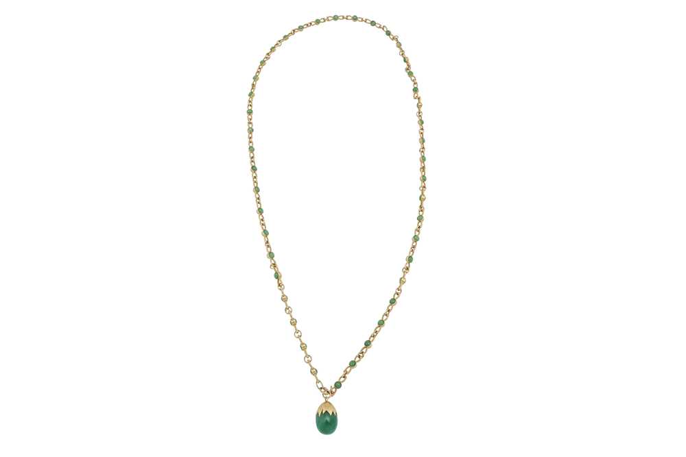 Lot 1235 - A gold and aventurine quartz pendant necklace, 1997