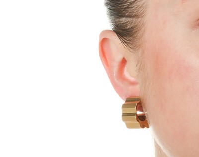 Lot 1308 - A pair of hoop earclips
