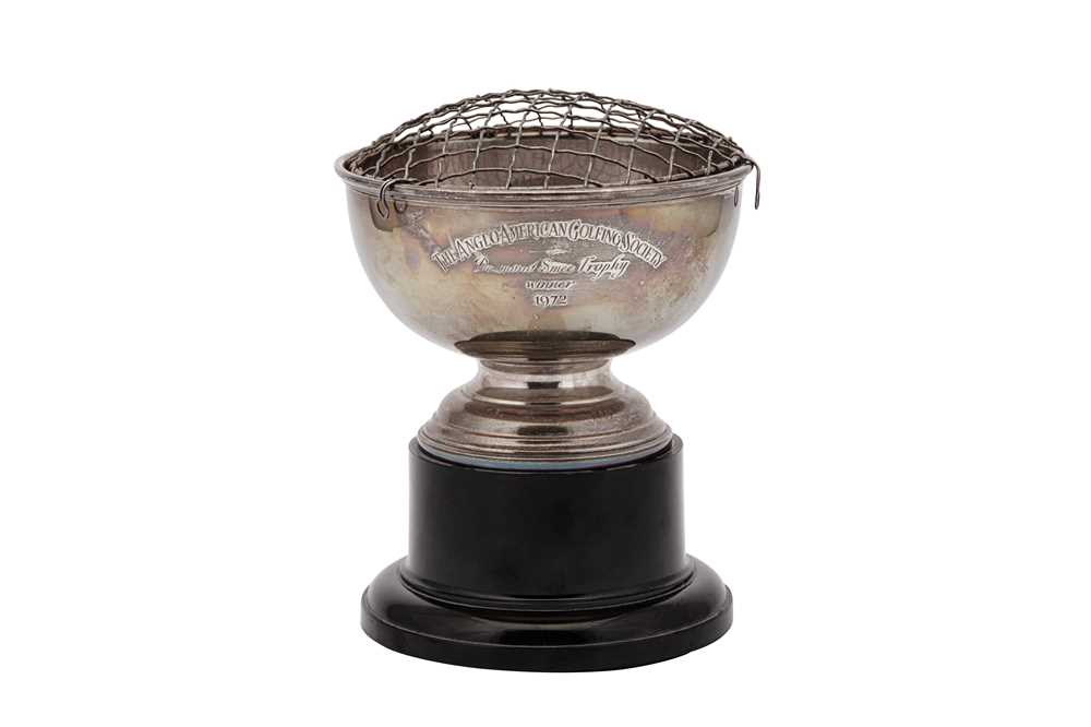 Lot 20 - An Elizabeth II sterling silver presentation rose bowl, Birmingham 1971 by Cooper Brothers
