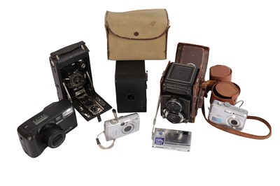 Lot 741 - A Selection of Cameras & Accessories