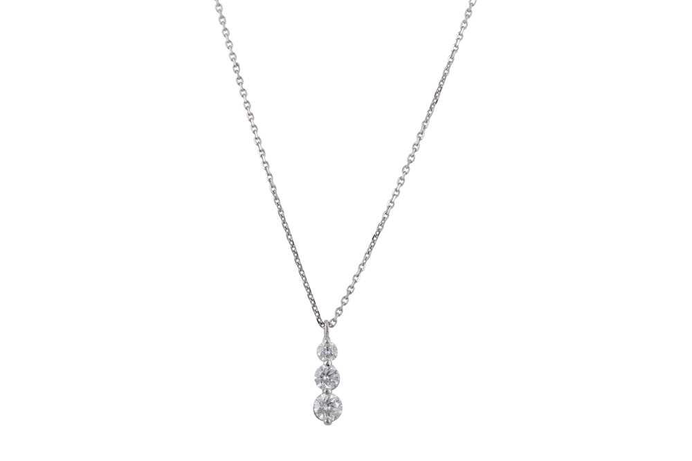 Lot 1227 - A diamond pendant necklace
