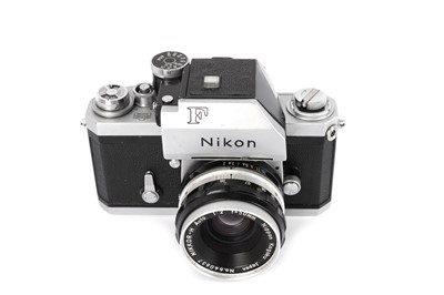 Lot 425 - A Nikon F Photomic SLR Camera