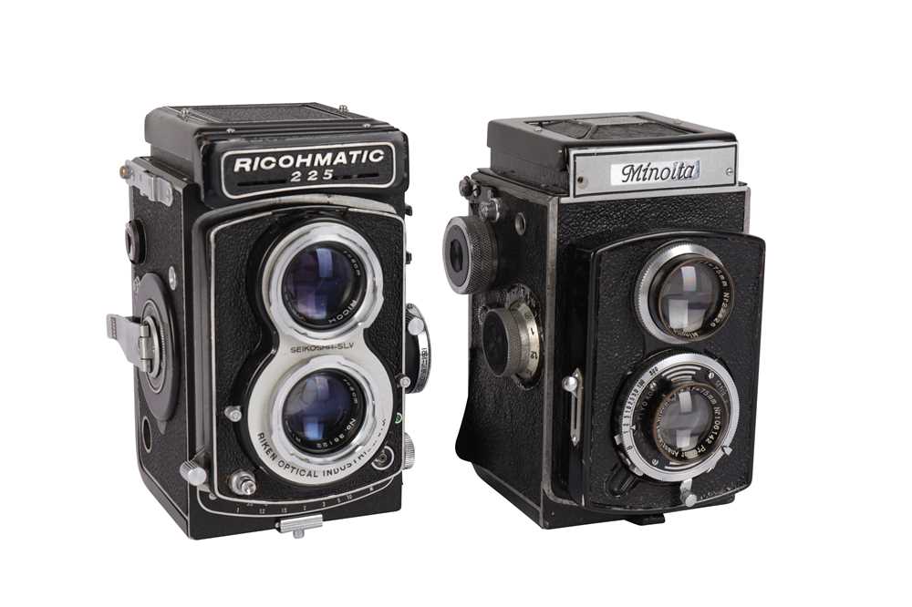 Lot 523 - A Pair of Twin Lens Reflex Cameras