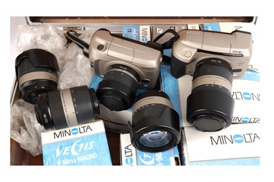 Lot 511 - A Collection of Minolta Vectis Cameras
