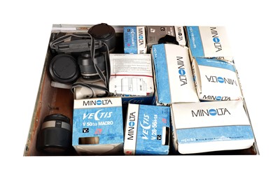 Lot 511 - A Collection of Minolta Vectis Cameras