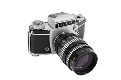 Lot 750 - A Ihagee  Exacta Varex IIb SLR Camera