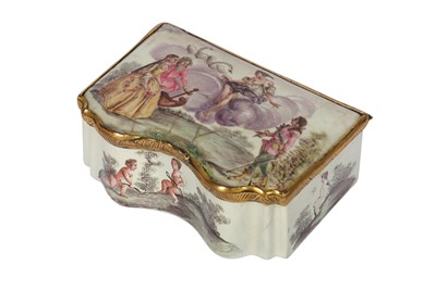 Lot 100 - An 18th century Continental shaped enamel box