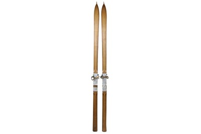 Lot 542 - A pair of Hickory skis along with a pair of bamboo poles