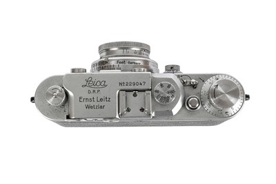 Lot 594 - A Leica IIIa Rangefinder Camera