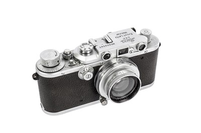 Lot 594 - A Leica IIIa Rangefinder Camera