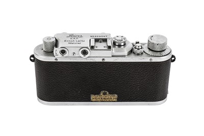 Lot 594 - A Leica IIIa Rangefinder Camera