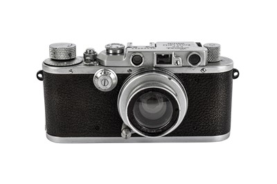 Lot 594 - A Leica IIIa Rangefinder Camera