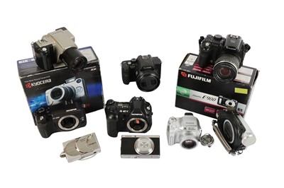 Lot 508 - A Box of Digital Cameras