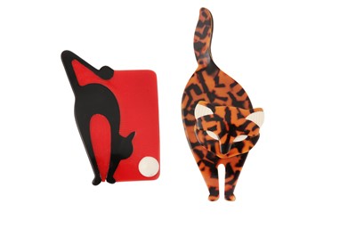 Lot 219 - Two Lea Stein cat brooches