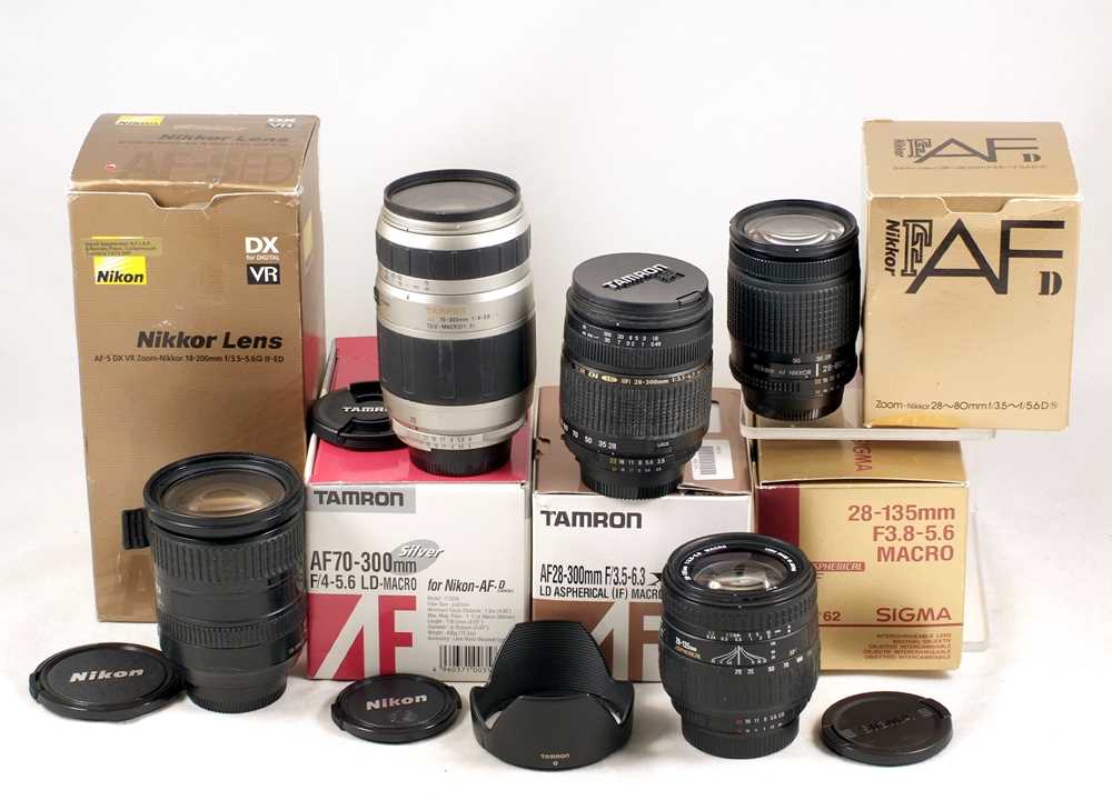 Lot 440 - Group of Boxed Nikkor & Nikon Fit AF Lenses.