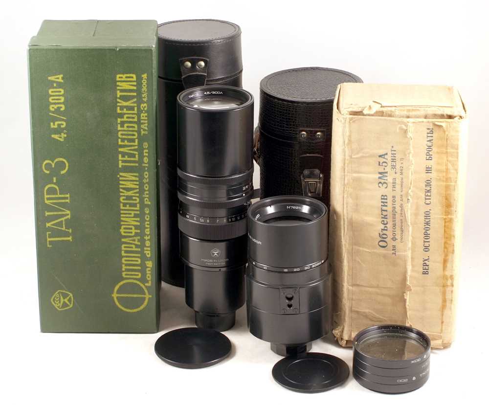 Lot 669 - A Soviet 300mm Tair-3 & a 3M-5A 500mm Mirror Lens.