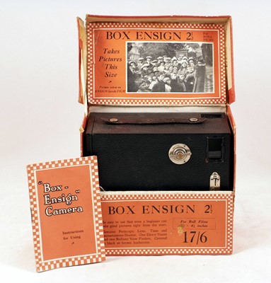 Lot 722 - A Rare Ihagee Paff SLR & Other Box Cameras.