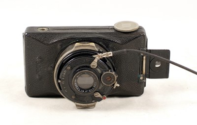 Lot 395 - Zeiss Ikon Kolibri 523/18, 127 Format Camera