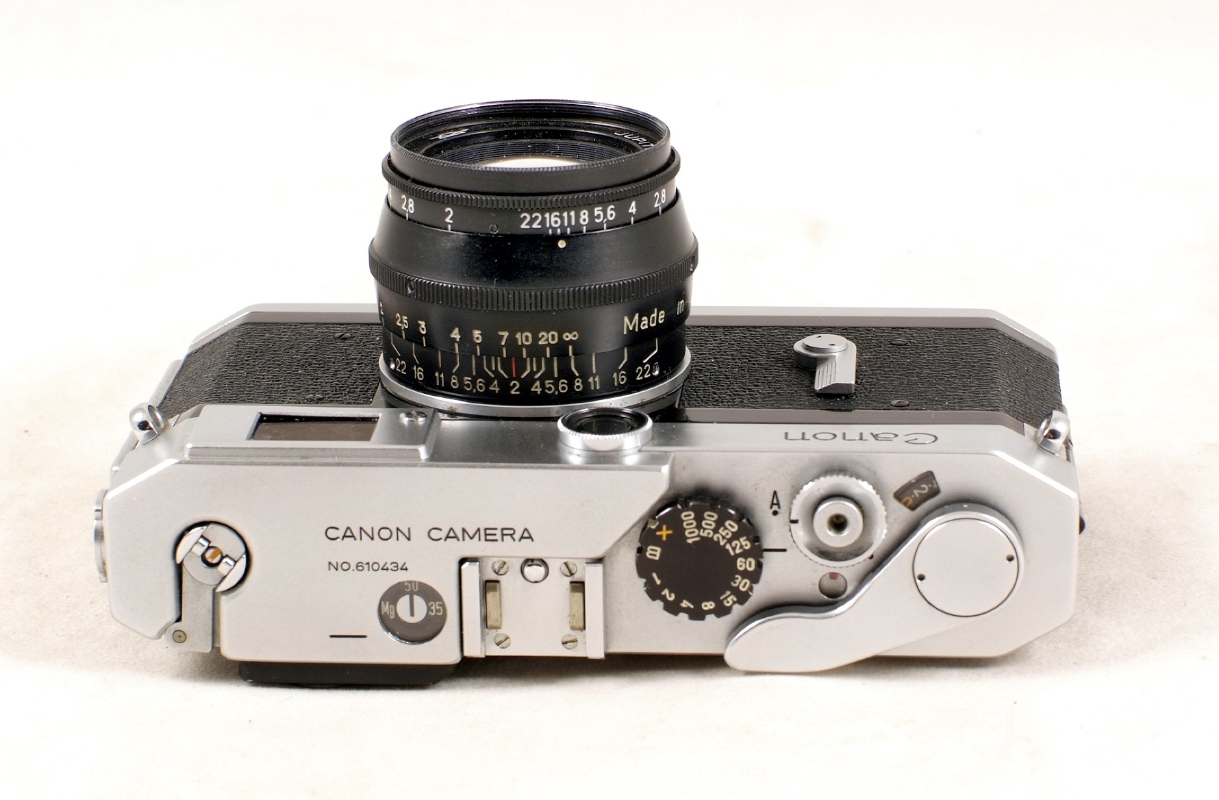 Lot 493 Canon VIL, Lever Wind Rangefinder Camera,