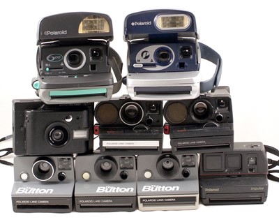 Lot 551 - Group of Polaroid Instant print cameras.