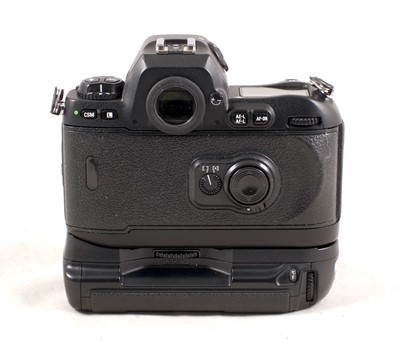 Lot 452 - Nikon F100 Film Camera Body