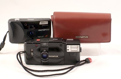 Lot 543 - An Olympus XA4 Macro & Other Compact Cameras.