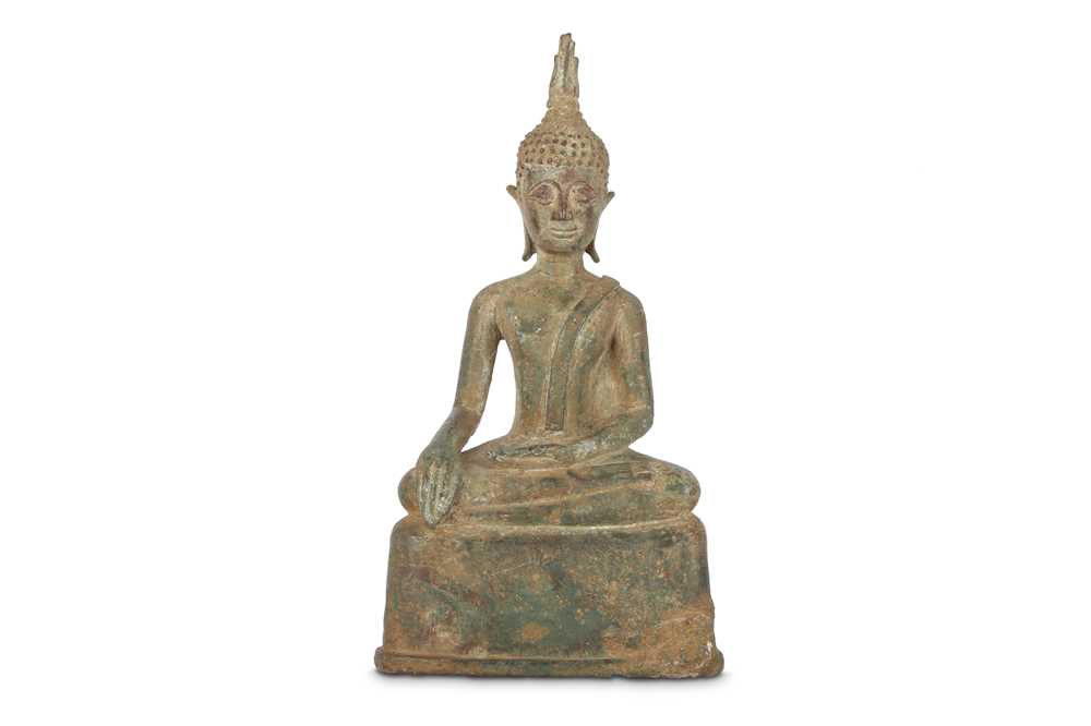 Lot 744 - A SOUTHEAST ASIAN BRONZE FIGURE OF BUDDHA SAKYAMUNI.