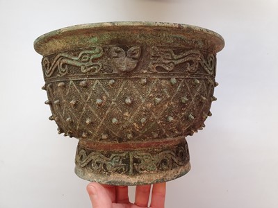 Lot 480 - A CHINESE BRONZE ARCHAISTIC RITUAL VESSEL.