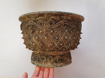 Lot 480 - A CHINESE BRONZE ARCHAISTIC RITUAL VESSEL.