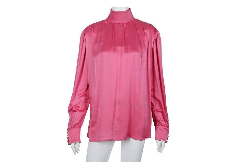Lot 601 - Gucci Pink Silk Long Sleeve Blouse - Size 40