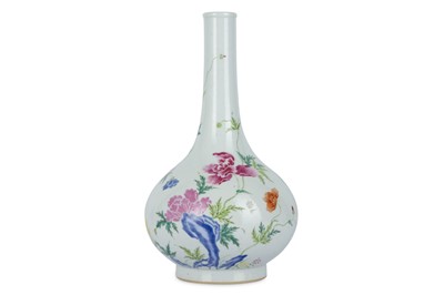 Lot 150 - A CHINESE FAMILLE ROSE 'POPPIES' BOTTLE VASE.